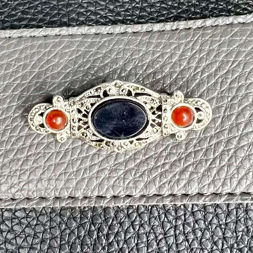 Vintage Onyx Red Glass & Marcasite Silver Tone Brooch 2 ½” - Picture 2 of 11